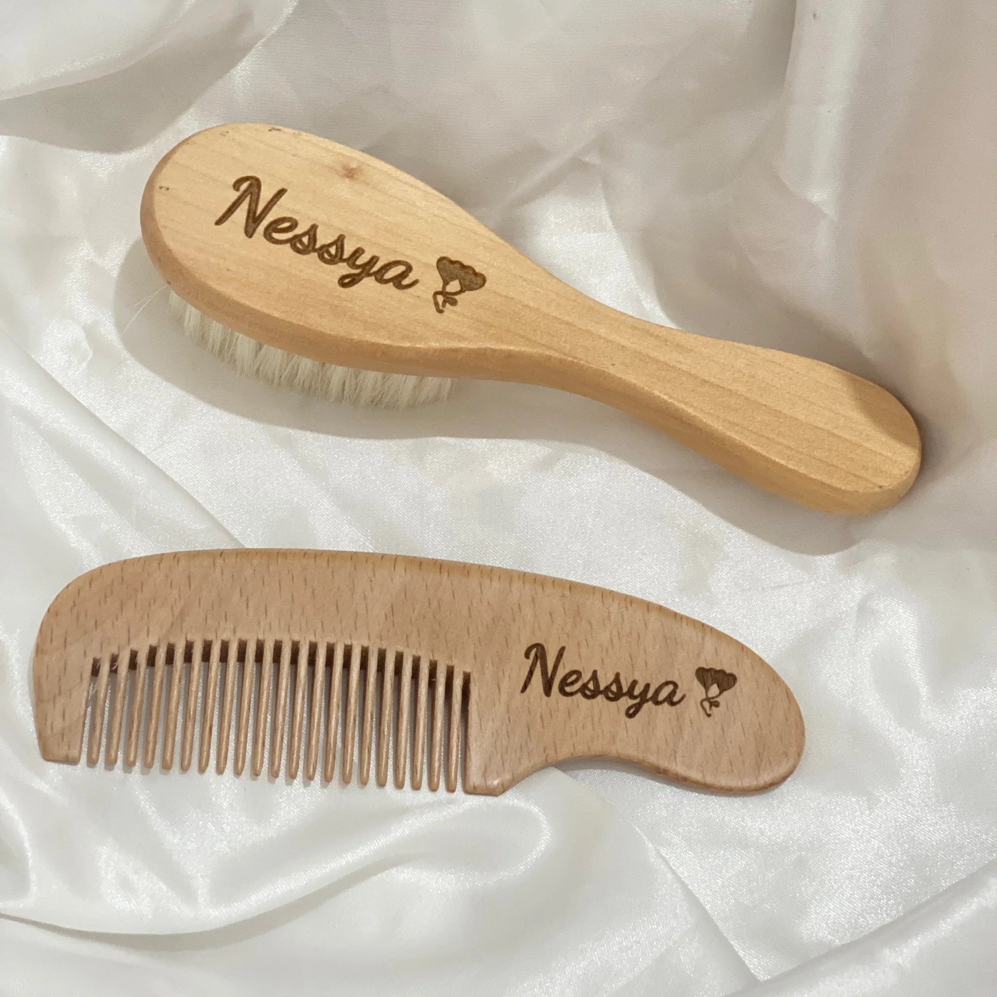 CS™ Baby Engraved wooden hairbrush